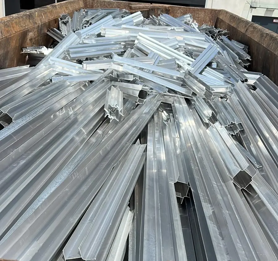 Metallprofile beim Schrottankauf in Moers