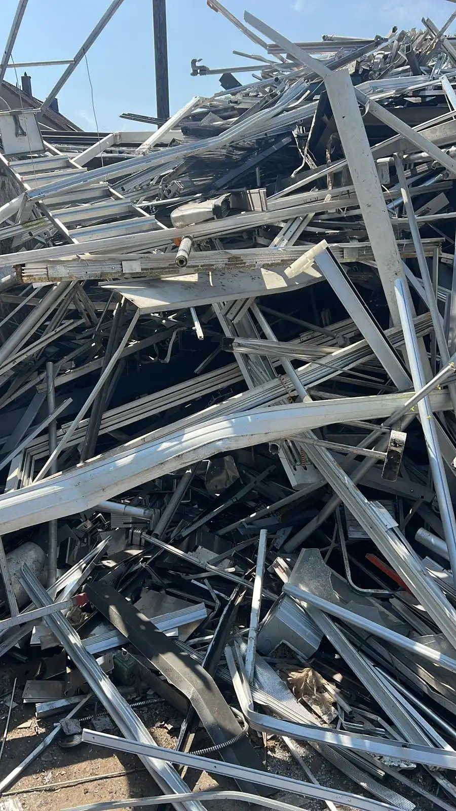 Schrottentsorgung in Gladbeck für Altmetall und Metallreste